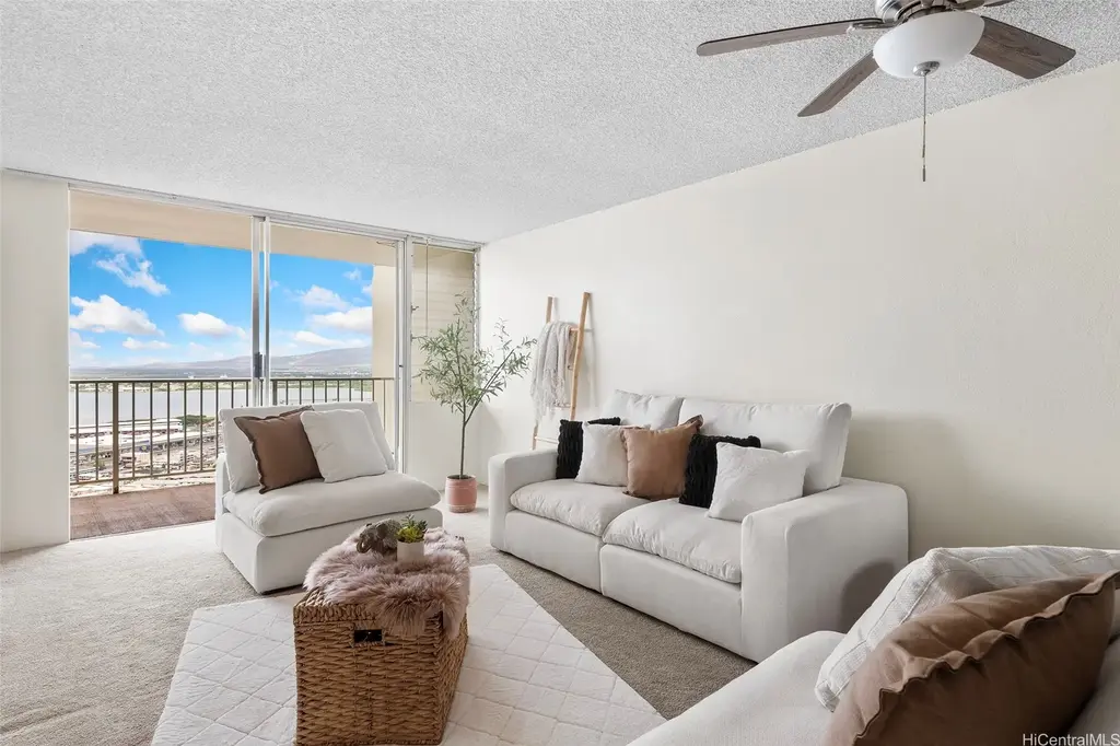 98-099 Uao Place # 2909, Aiea