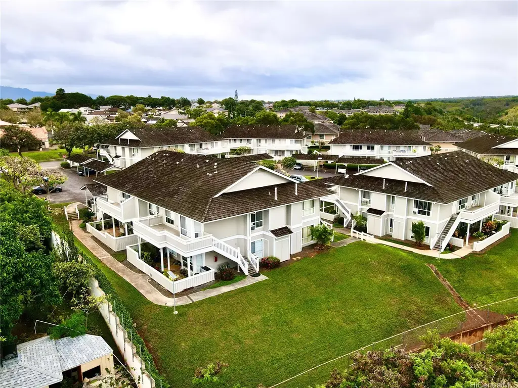 94-1253 Lumikula Street # 7r, Waipahu