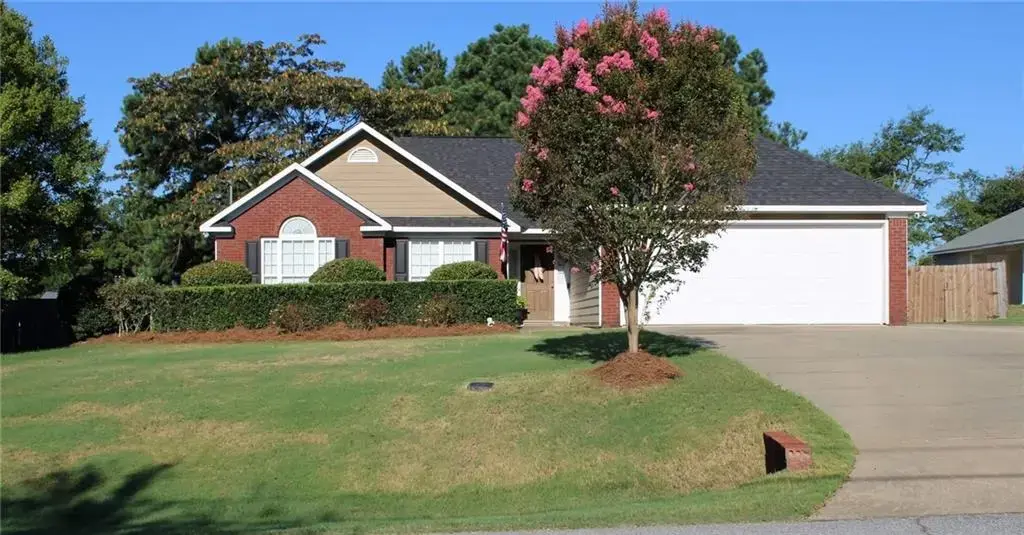 33 Lee Road 2105, Phenix City