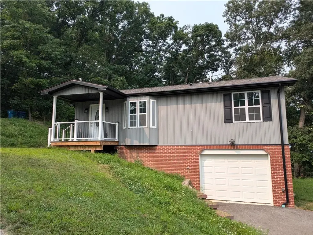 910 Burton, Youngwood