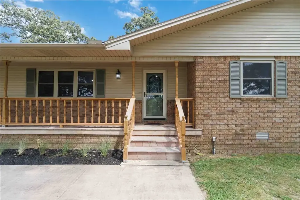 3341 Luper Road, Lowell