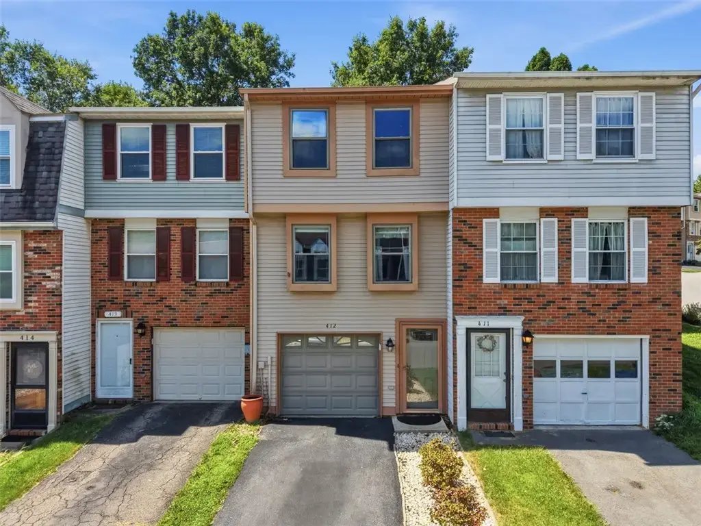 412 Timber Trail, North Fayette