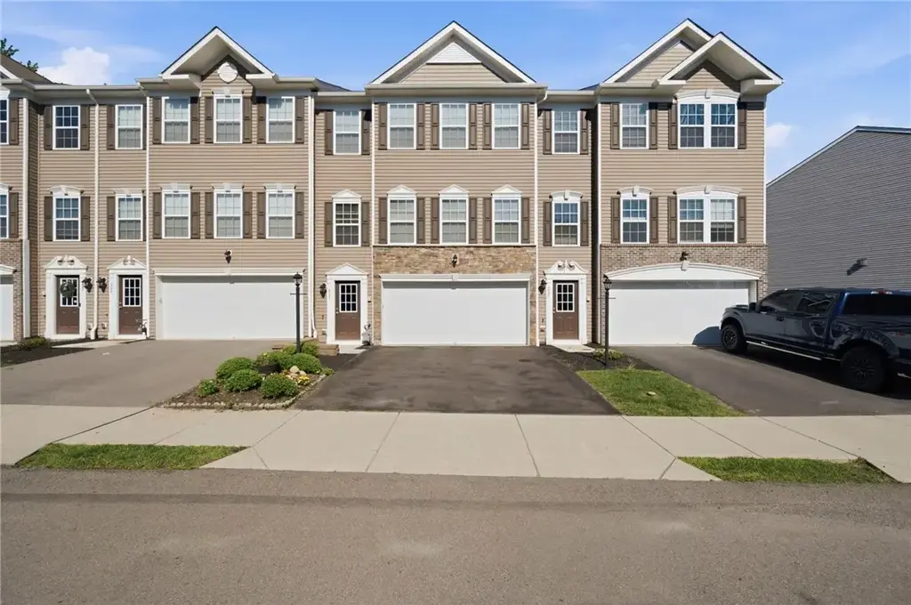211 Lockheed Drive , Moon/Crescent