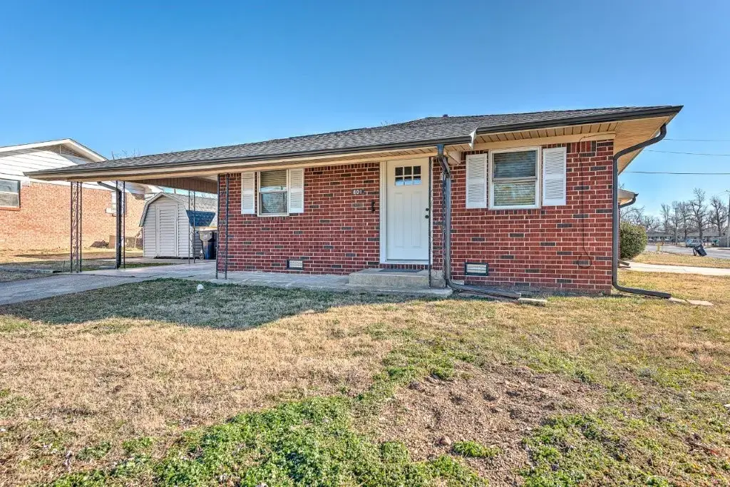 801 N 12th Street, Rogers