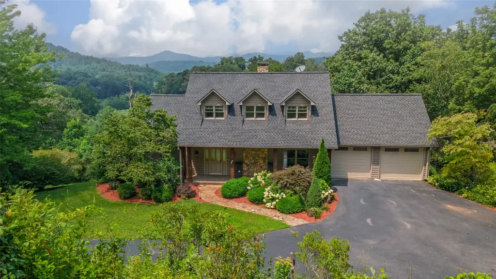 170 Lauren Lane, Franklin