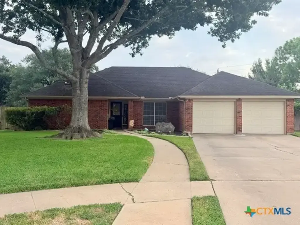 104 Hamlet Court, Victoria