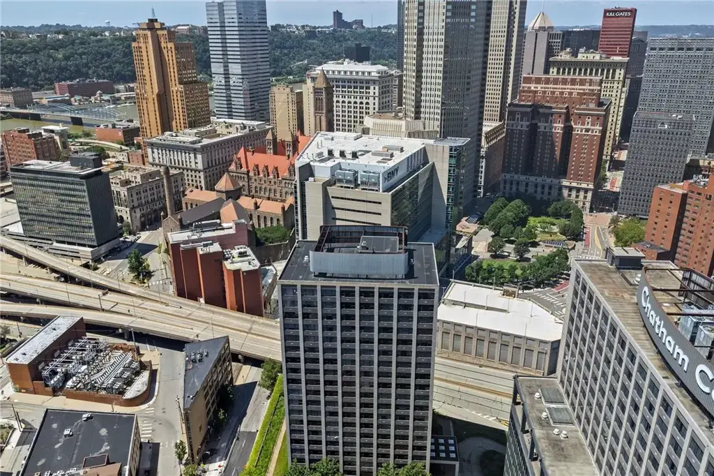 112 Washington Place 18c, Downtown Pgh