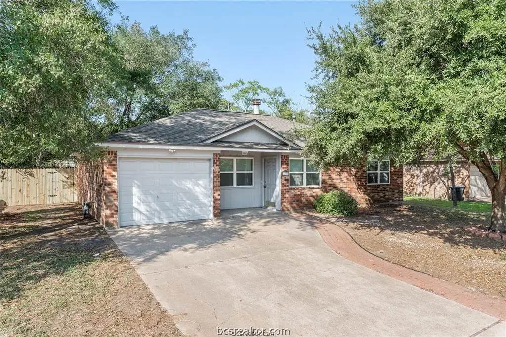 3408 Dallis Drive, College Station