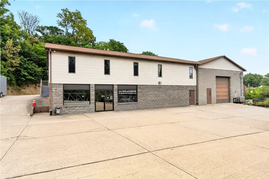 109 Curry Hollow Road , West Mifflin