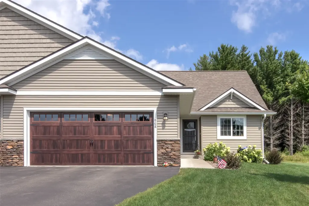 1868 Willow Creek Parkway, Chippewa Falls