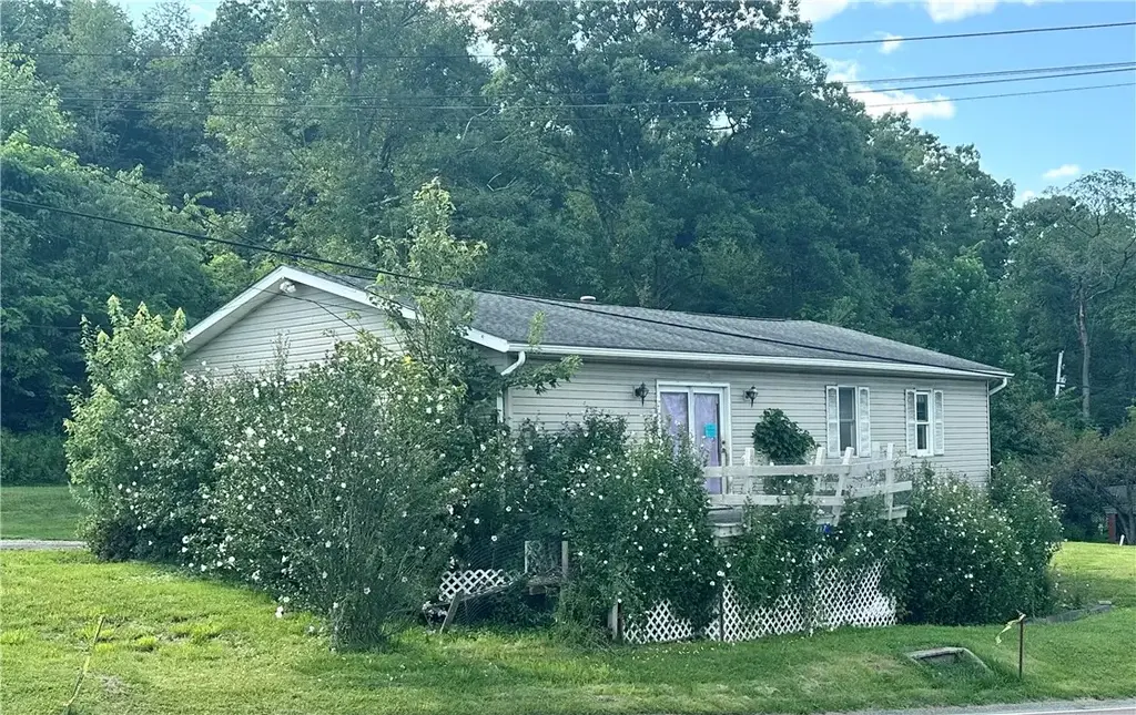 437 State Route 217, Derry