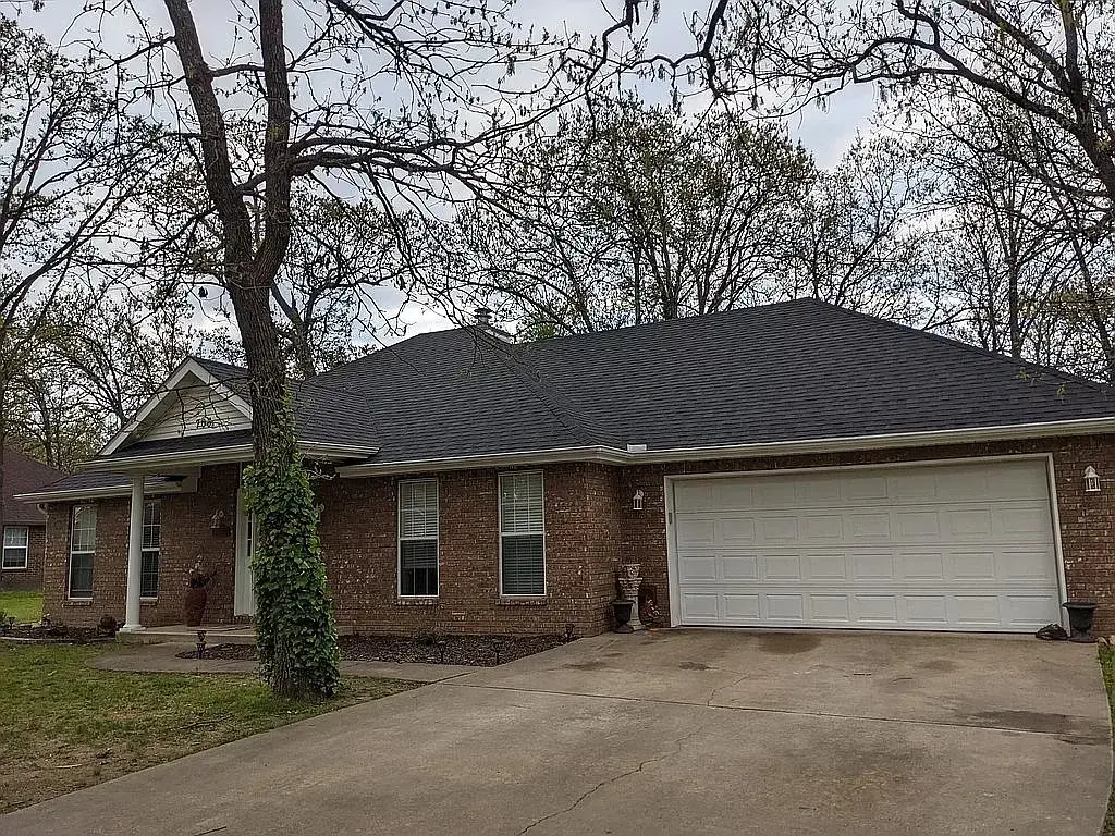 708 Cherokee Drive, Gentry