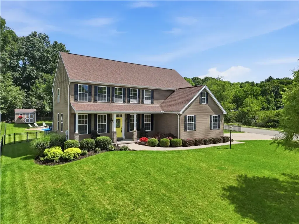 1210 Pin Oak Court, West Deer