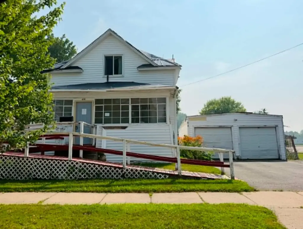 419 Elm St, Antigo