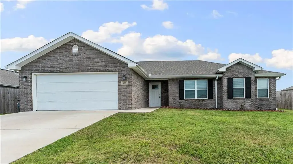 200 Post Oak Avenue, Gentry