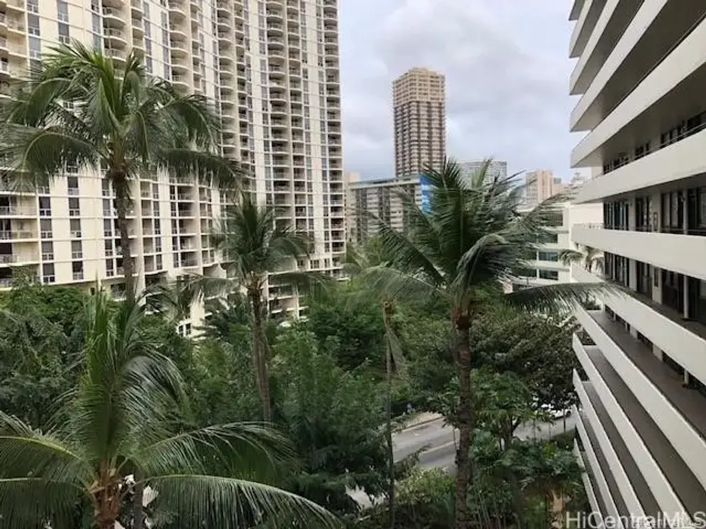 425 Ena Road # 802c, Honolulu