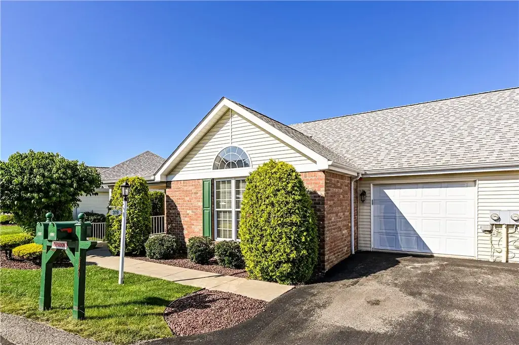 319 Overview Circle, South Greensburg Boro