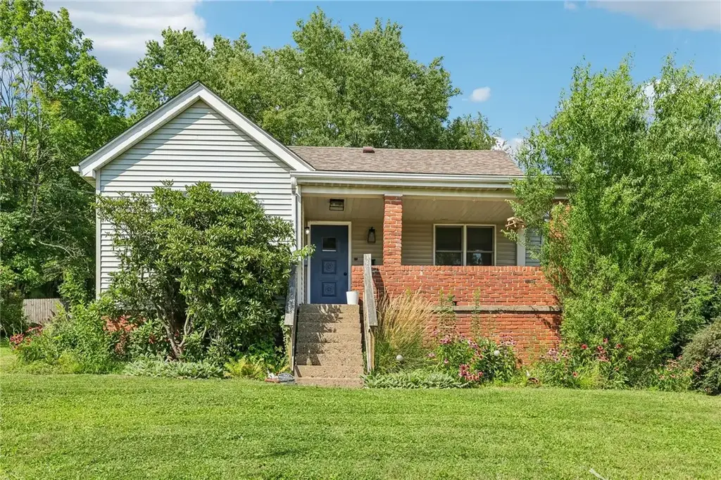 221 Rosecrest Drive , Monroeville