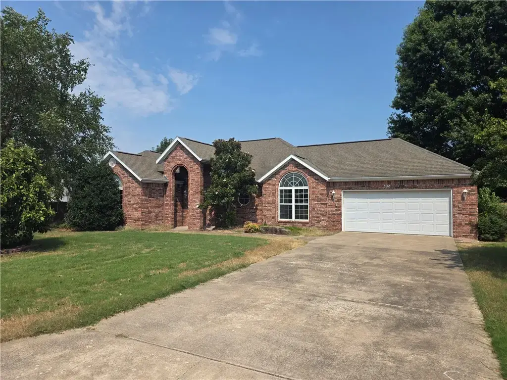 302 Cross Creek Drive, Bentonville