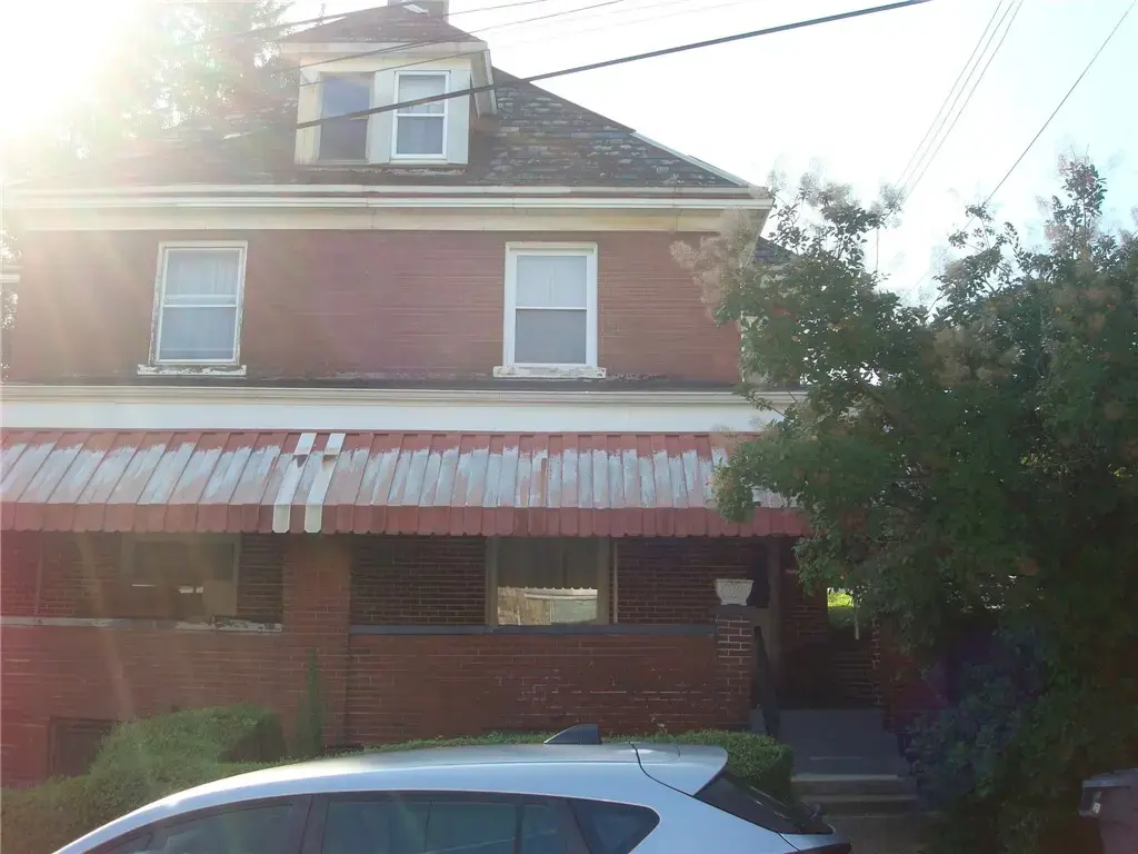 1123 Lowery, Duquesne