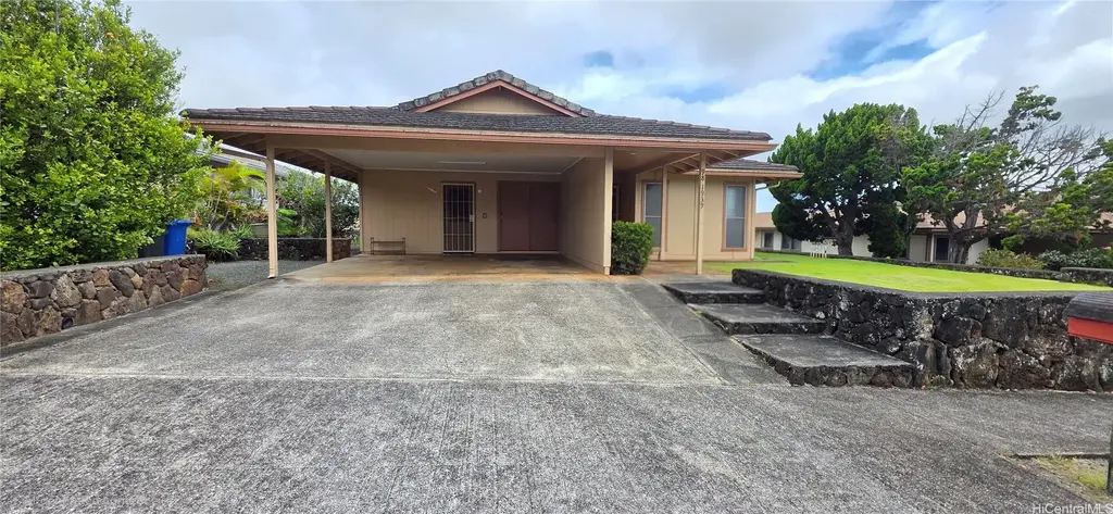 98-1939 Wilou Street, Aiea