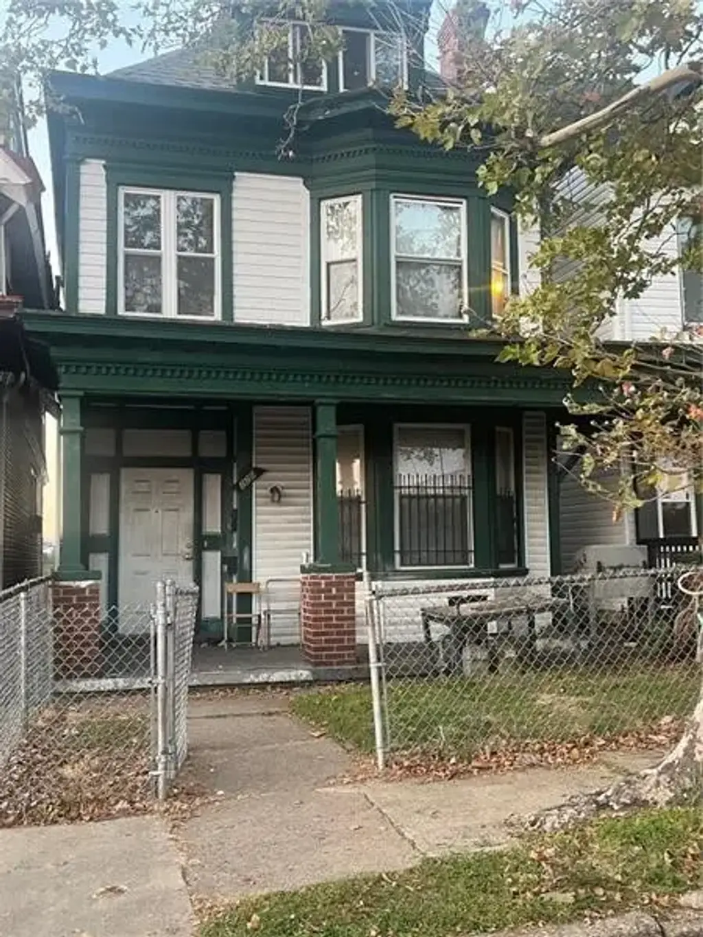 220 Langley Avenue, Perry Hilltop