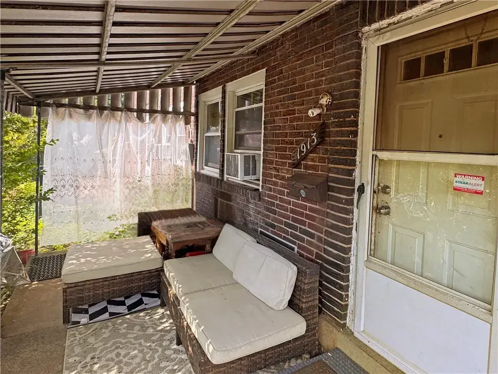1913 Lafayette Street , Swissvale