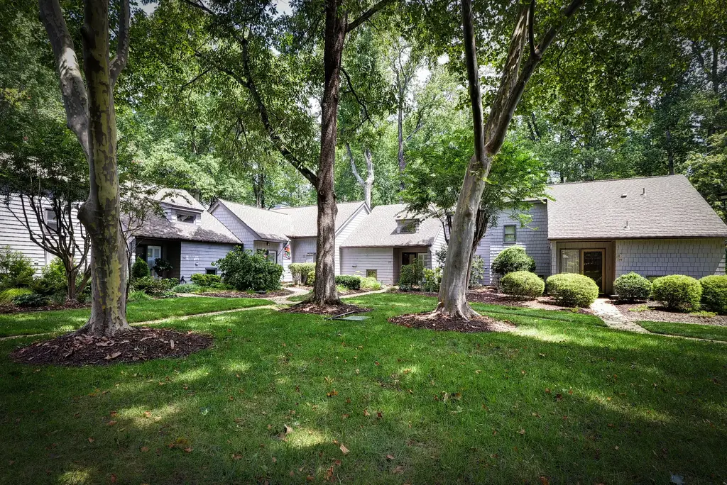 245 Archers Mead, Williamsburg