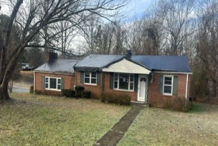 353 Clarks Hill Ln, Schuyler