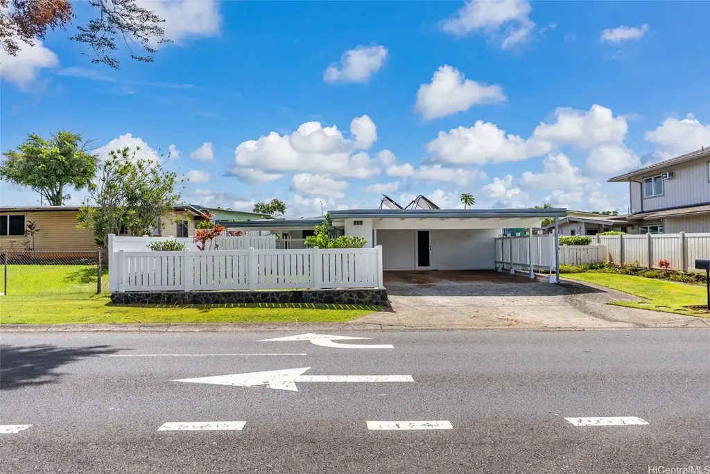 2073 Komo Mai Drive, Pearl City