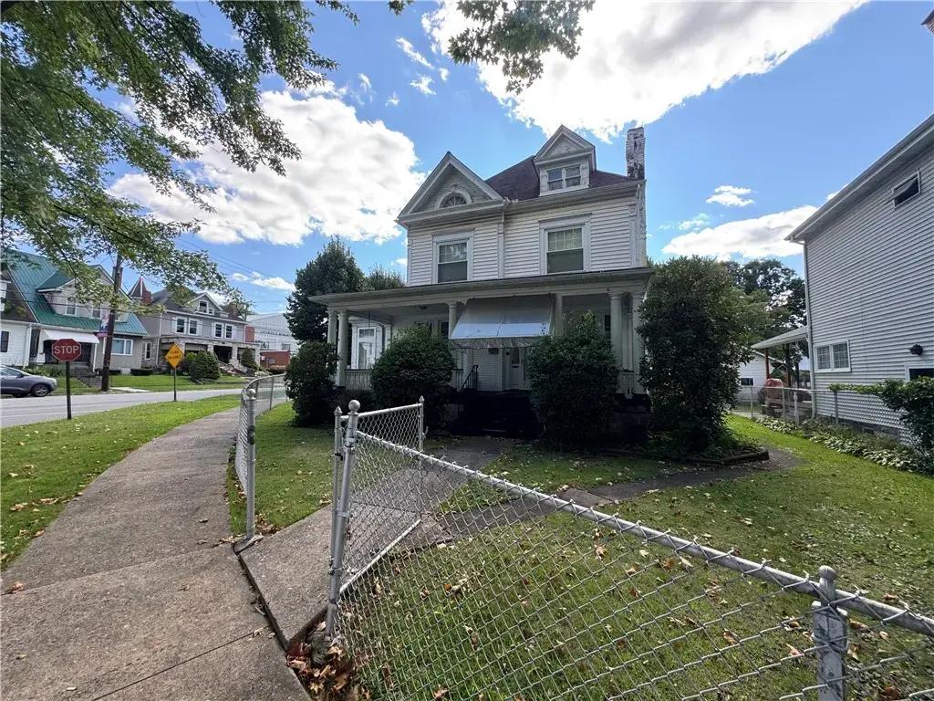 210 Washington Avenue , Vandergrift