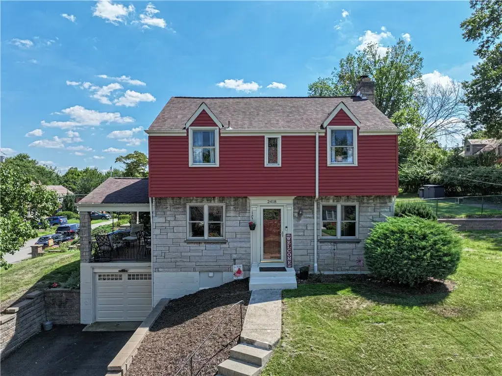 2418 Orlando Place, Blackridge