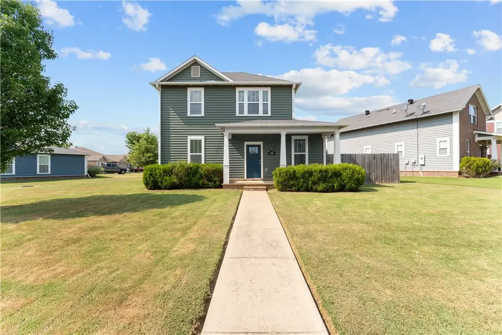 1308 S Lyndon Crossing, Fayetteville