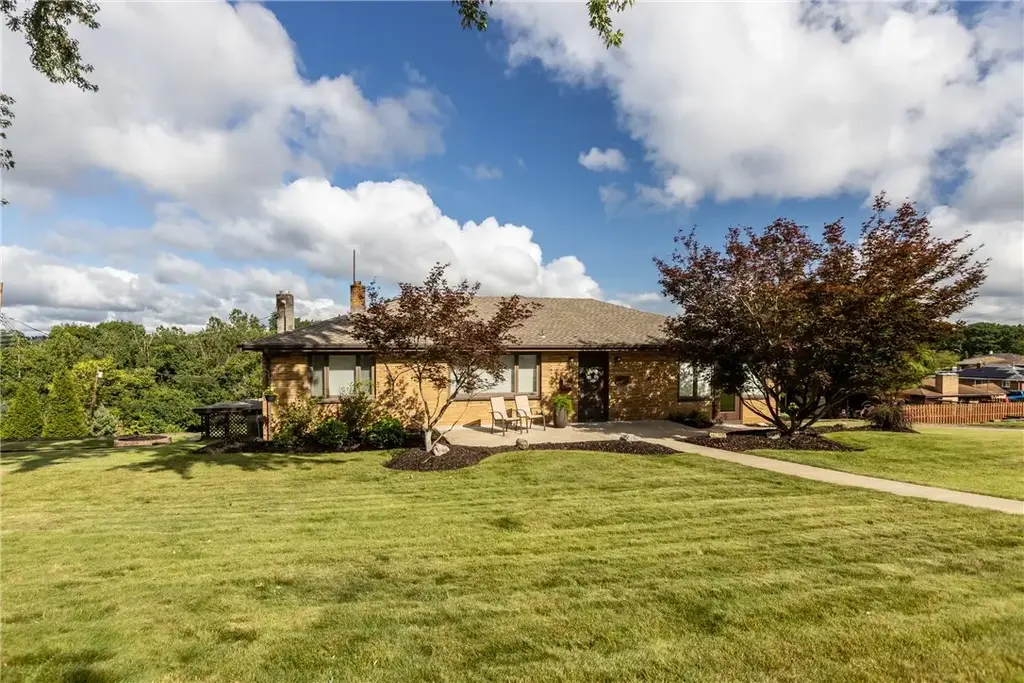28 Lorraine Drive , Carnegie