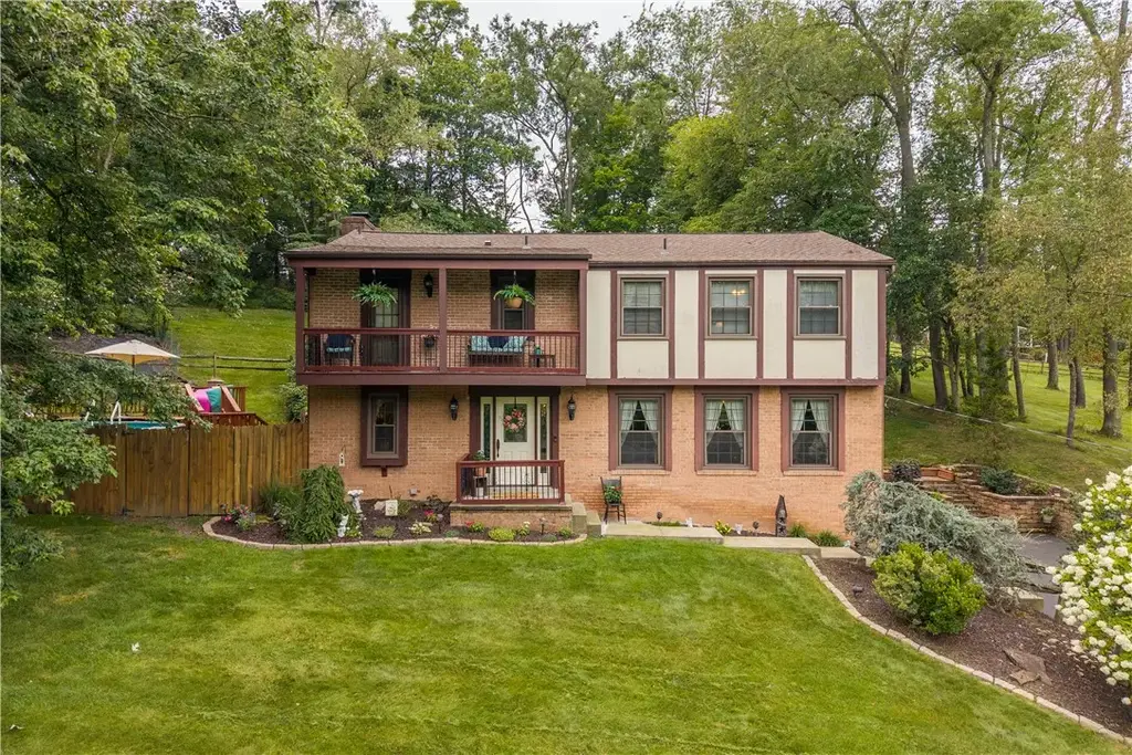 142 Longvue Drive, Peters