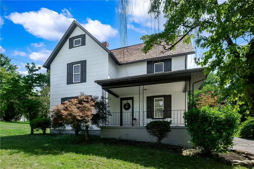 2748 Tamarack Drive, South Pymatuning