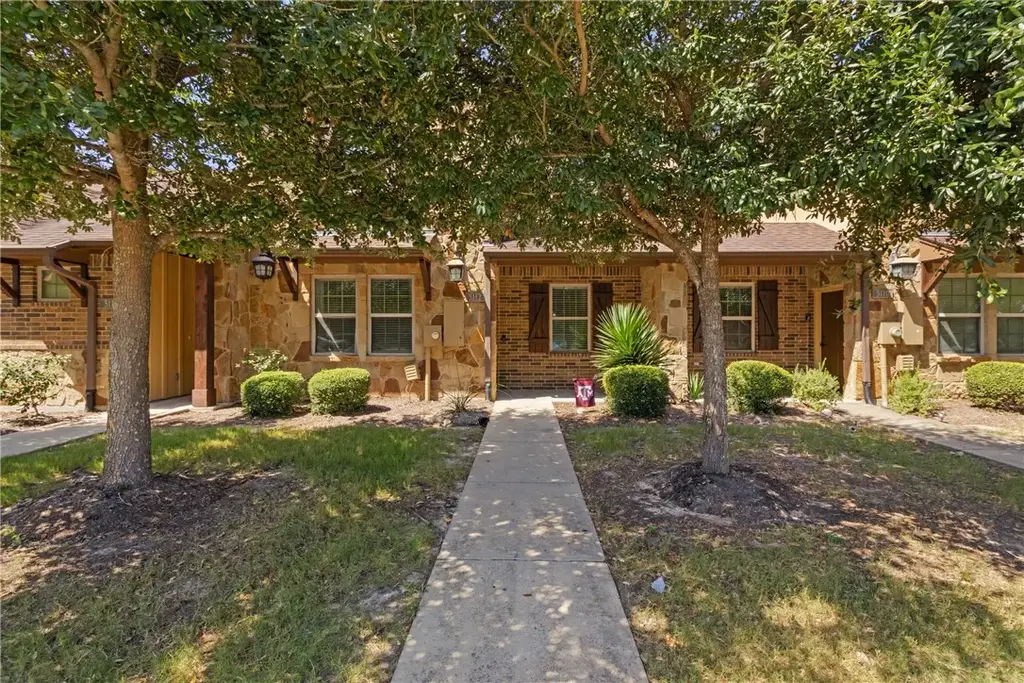 3112 Cullen Trail, College Station