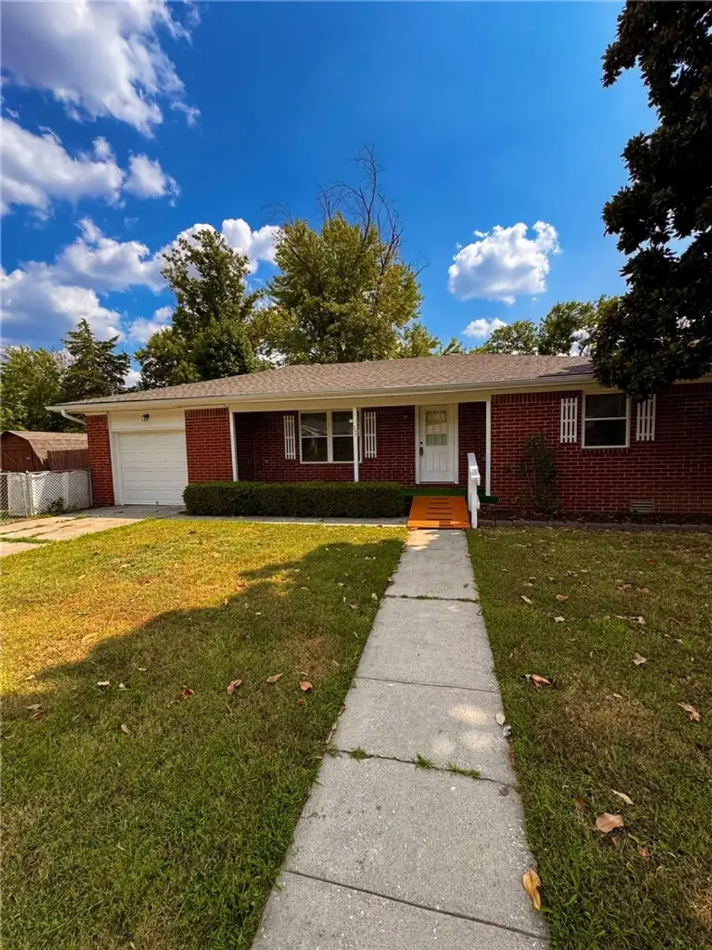 307 Sw 12th Street, Bentonville