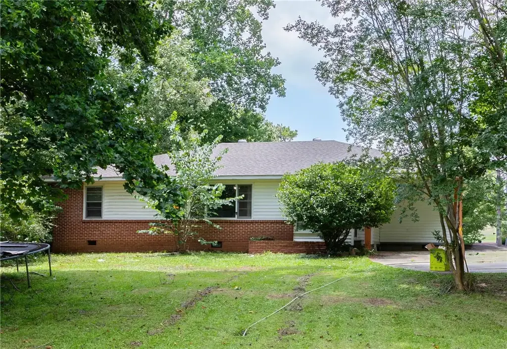 2501 Pineknoll St, Opelika