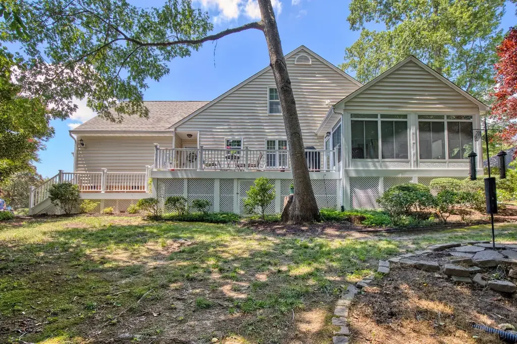 6311 Chiswick Park, Williamsburg