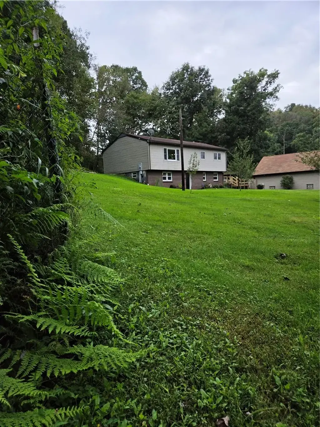 382 Ferry Hollow, Hempfield