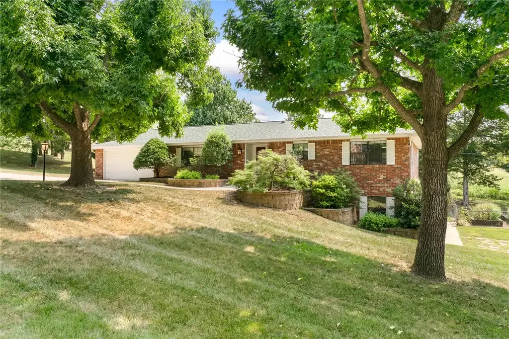 6 Hawthorne Cove, Harrison