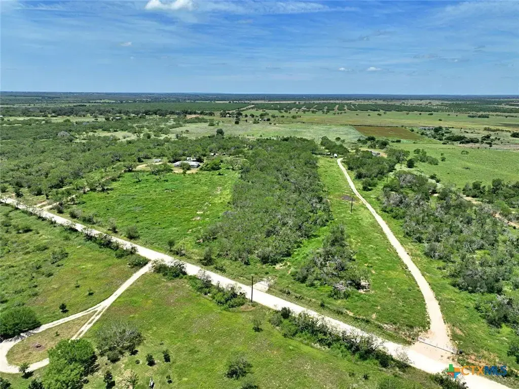 501 County Road 477, Stockdale