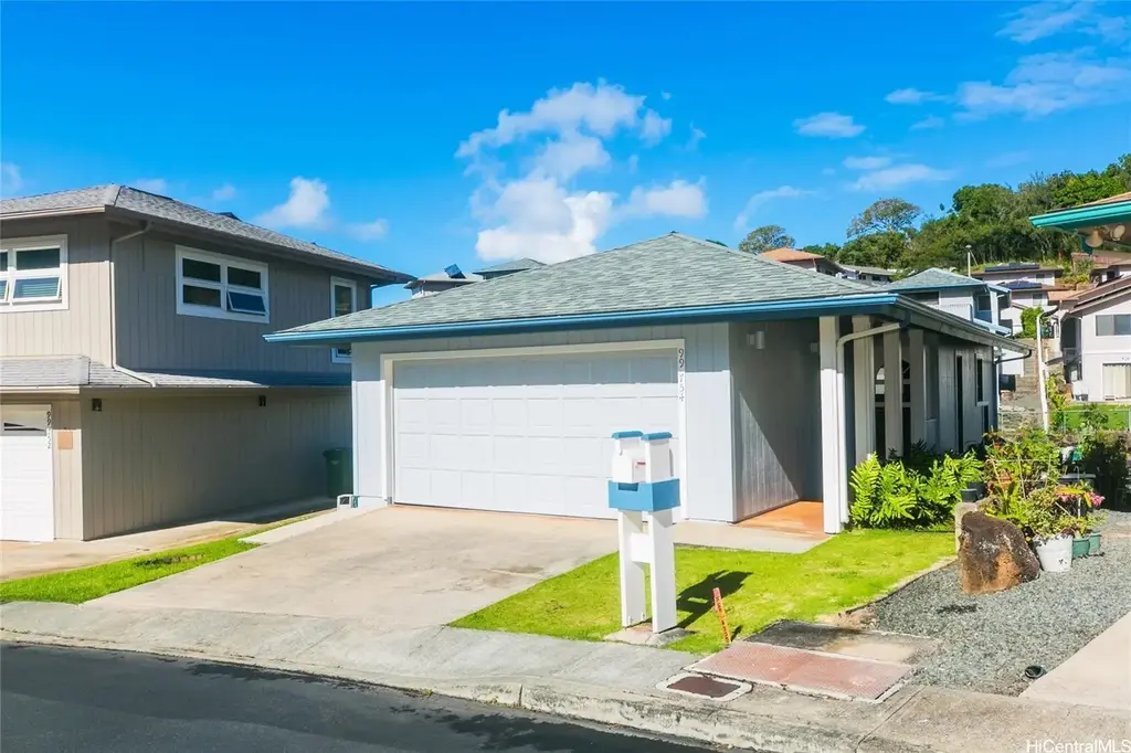 99-754 Puluniu Loop, Aiea