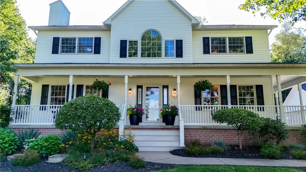 721 Delaware Trail , Coolspring