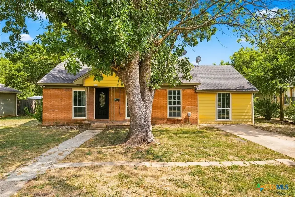 1126 W 7th Street, McGregor