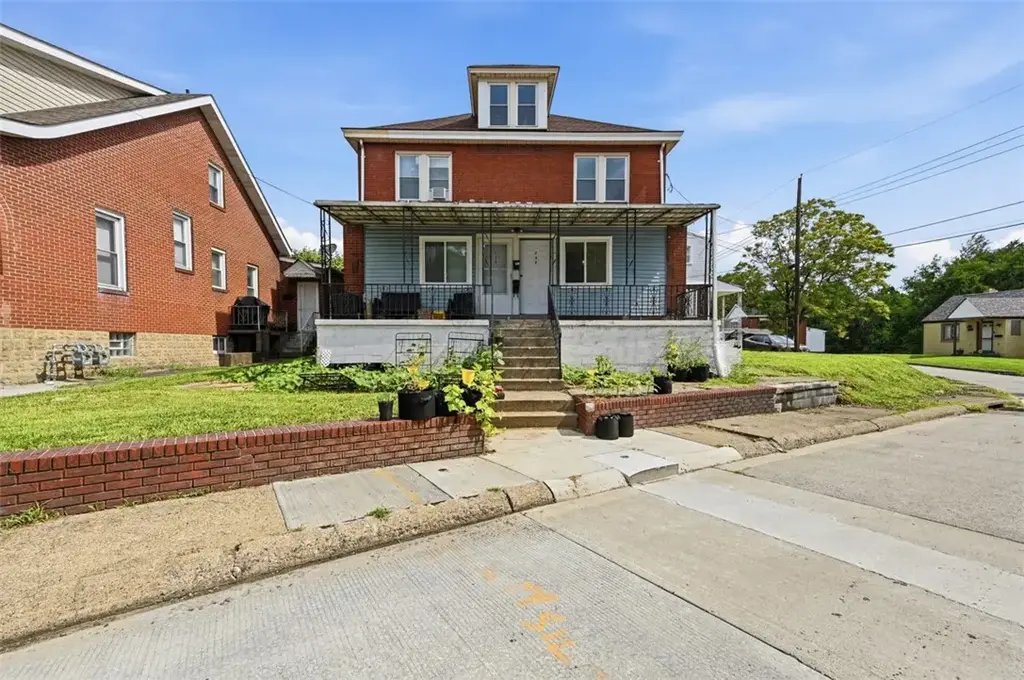 237-239 Waddell Avenue , Clairton