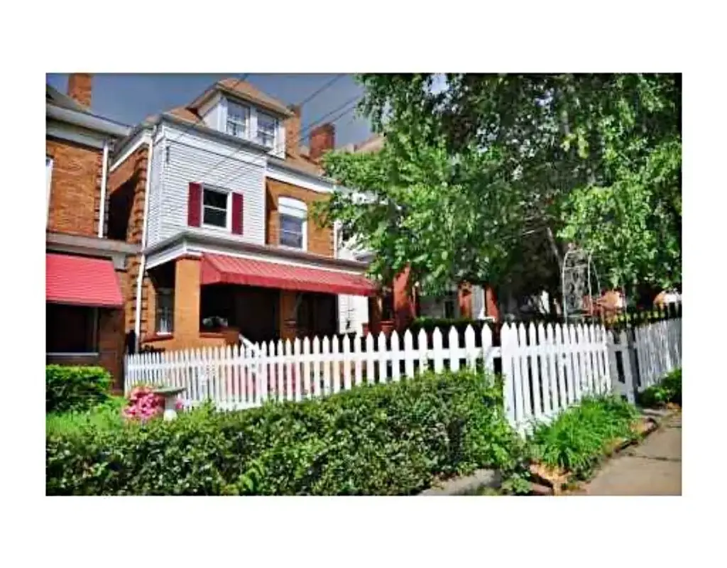 3445 Fleming Avenue , Brighton Heights