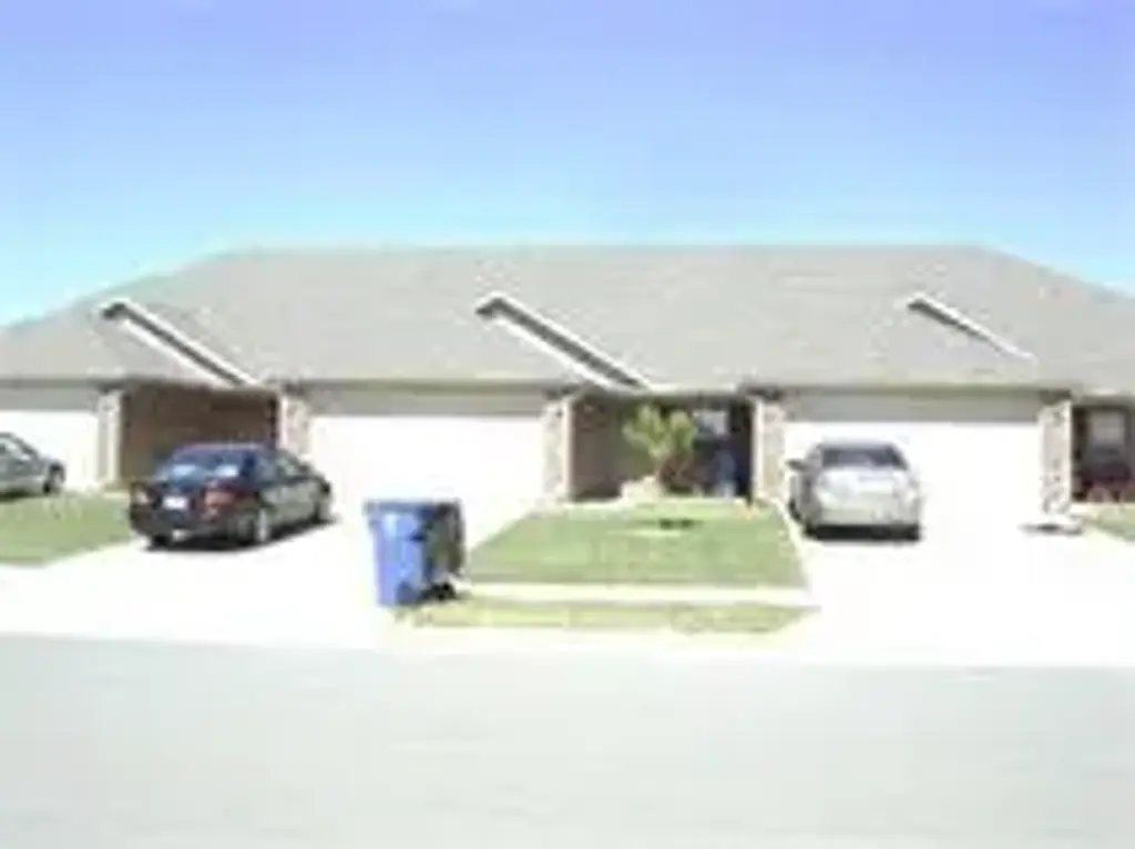 4204 Sw Chapelstone Avenue 2, Bentonville