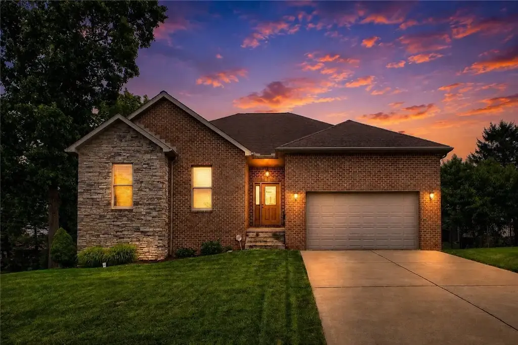 34 Harrington Way, Hempfield